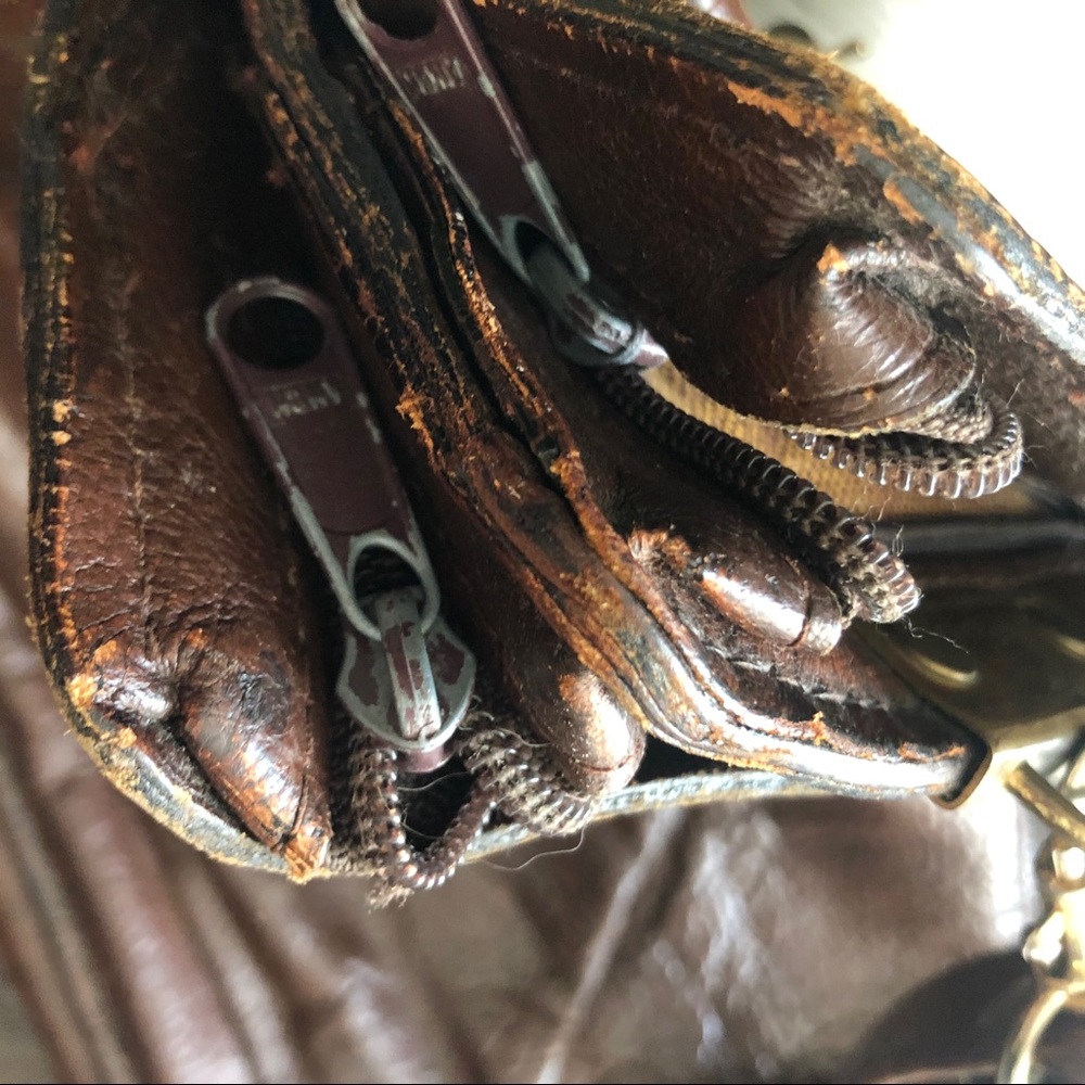 Vintage leather multiple pocket briefcases - Picture 6 of 7